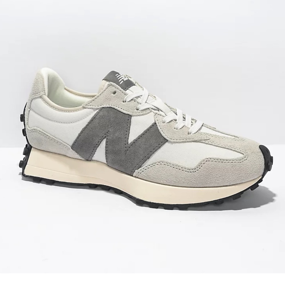 NEW BALANCE 327 Sneakers